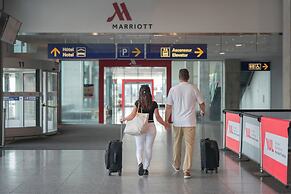 Montreal Airport Marriott In-Terminal Hotel