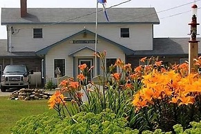 Mavillette Beach Lodge and RV Park