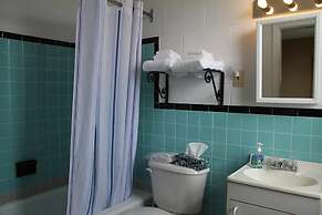 Mavillette Beach Lodge and RV Park