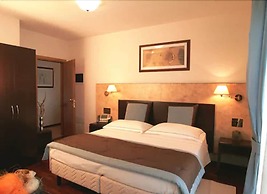 Air Hotel