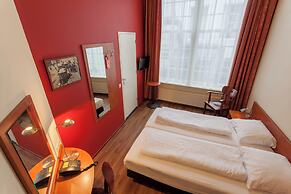 A Train Hotel