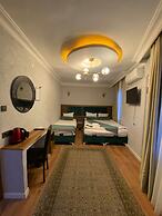 Aruna Hotel