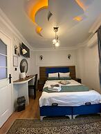 Aruna Hotel