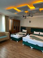 Aruna Hotel