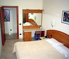 Hotel 2000