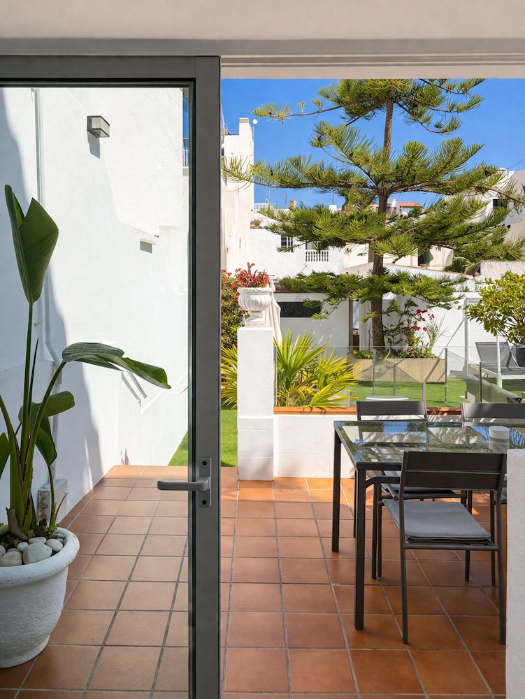 Apartamentos Abril