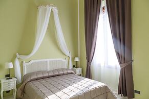 Leone X Guest House