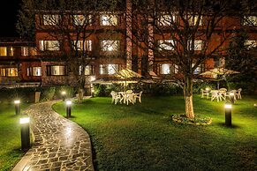 Honeymoon Inn