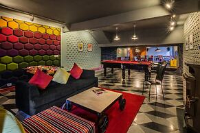Honeymoon Inn