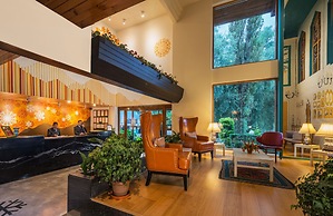Honeymoon Inn