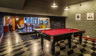 Honeymoon Inn