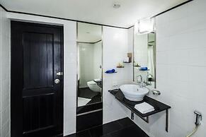 Honeymoon Inn