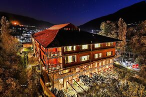 Honeymoon Inn