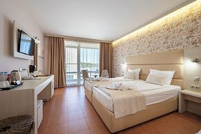 Aphrodite Beach Hotel