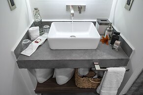 FlowSuites WTC