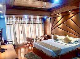 Dynasty Resort