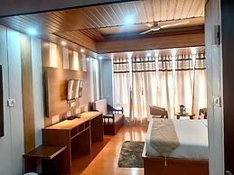 Dynasty Resort