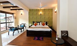 Dynasty Resort