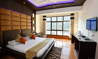 Dynasty Resort