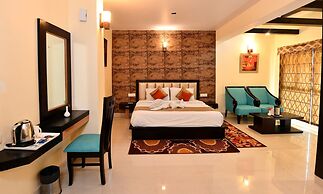 Dynasty Resort