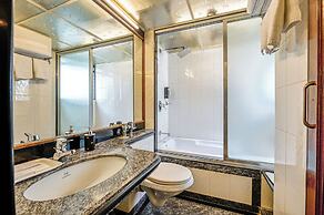 Hotel Regal Enclave
