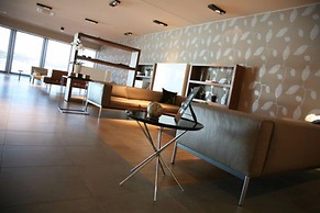 G Hotel