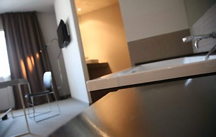 G Hotel