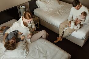 G Hotel