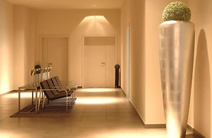 G Hotel