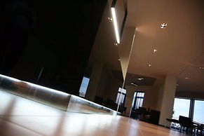 G Hotel