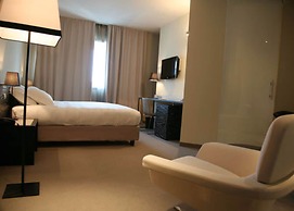 G Hotel