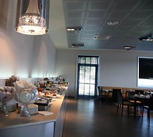 G Hotel
