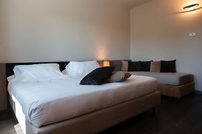 G Hotel