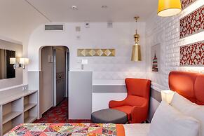 Vega Izmailovo Hotel