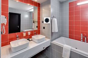 Vega Izmailovo Hotel