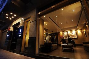Xi Hotel