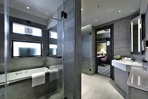 Xi Hotel