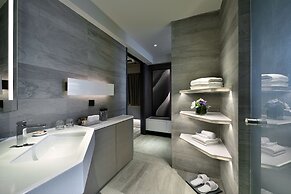 Xi Hotel