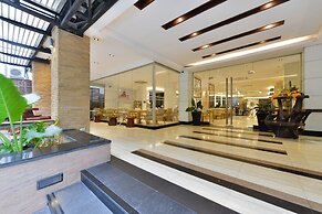 Royal View Resort