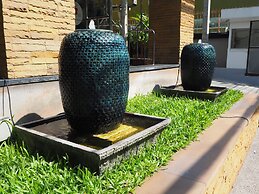 Royal View Resort
