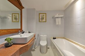 Royal View Resort