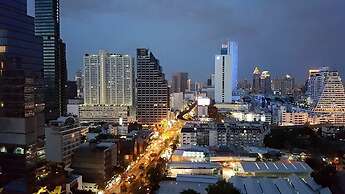 Furama Silom Bangkok Hotel