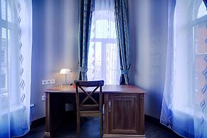 Elegy Hotel