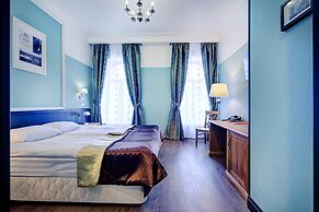 Elegy Hotel
