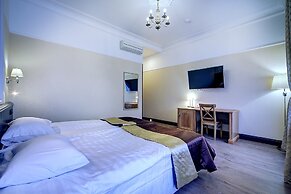 Elegy Hotel