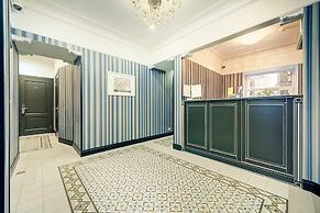 Elegy Hotel