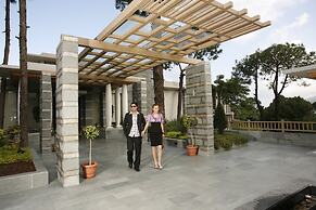 Moksha Himalaya Spa Resort