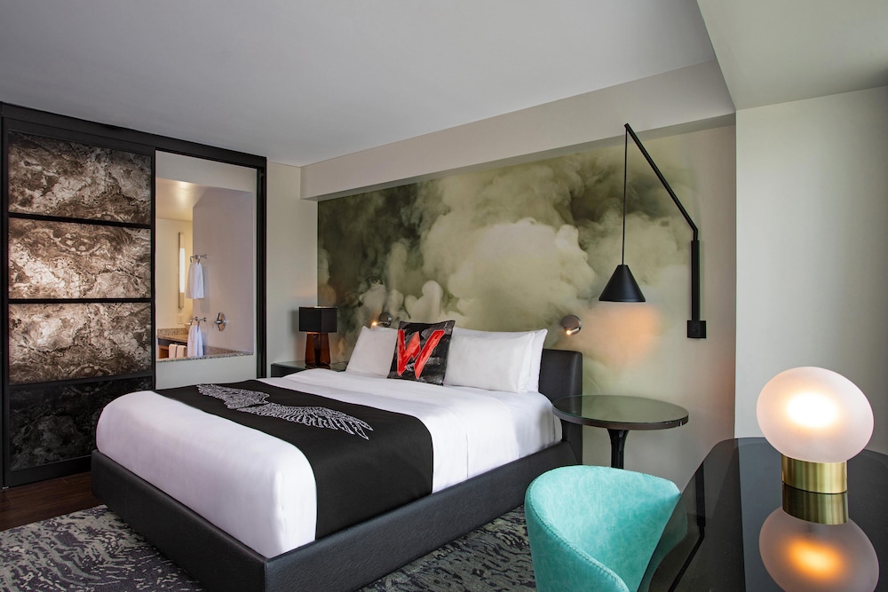 W Boston, a Marriott Hotel