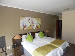 Elephant Lake Hotel