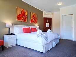 Elephant Lake Hotel